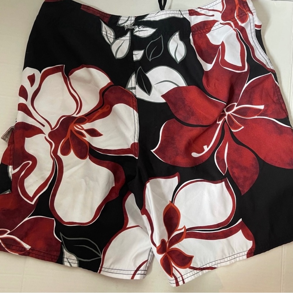 Ouicksilver Hawaiian Print Board Shorts